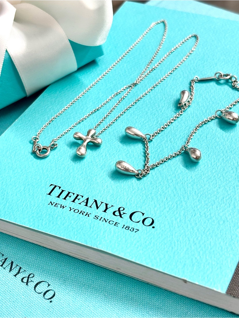 Authentic Tiffany & Co Elsa Peretti Teardrop Cross & Teardrop Charm Bracelet Set